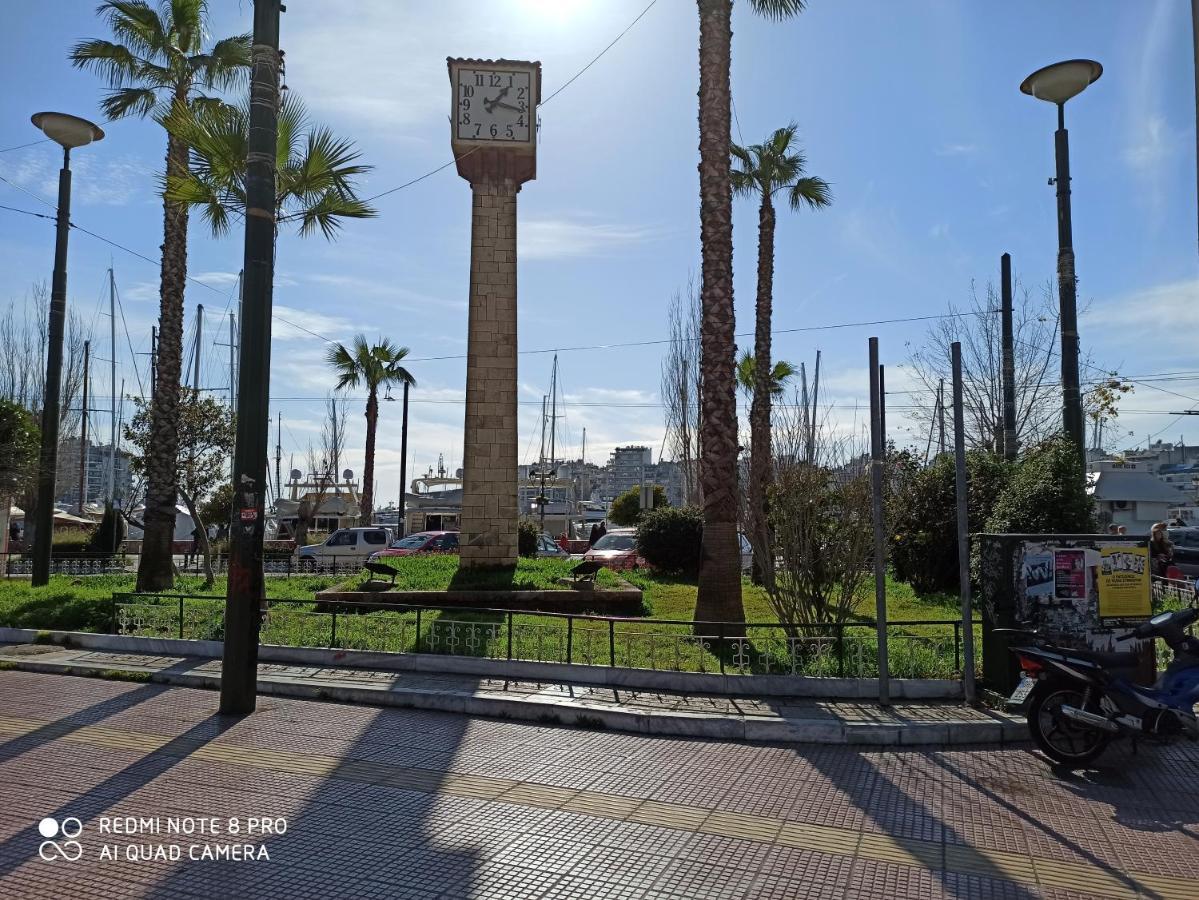 Apartment Center Piraeus Location Kastella Passalimani Port Bagian luar foto