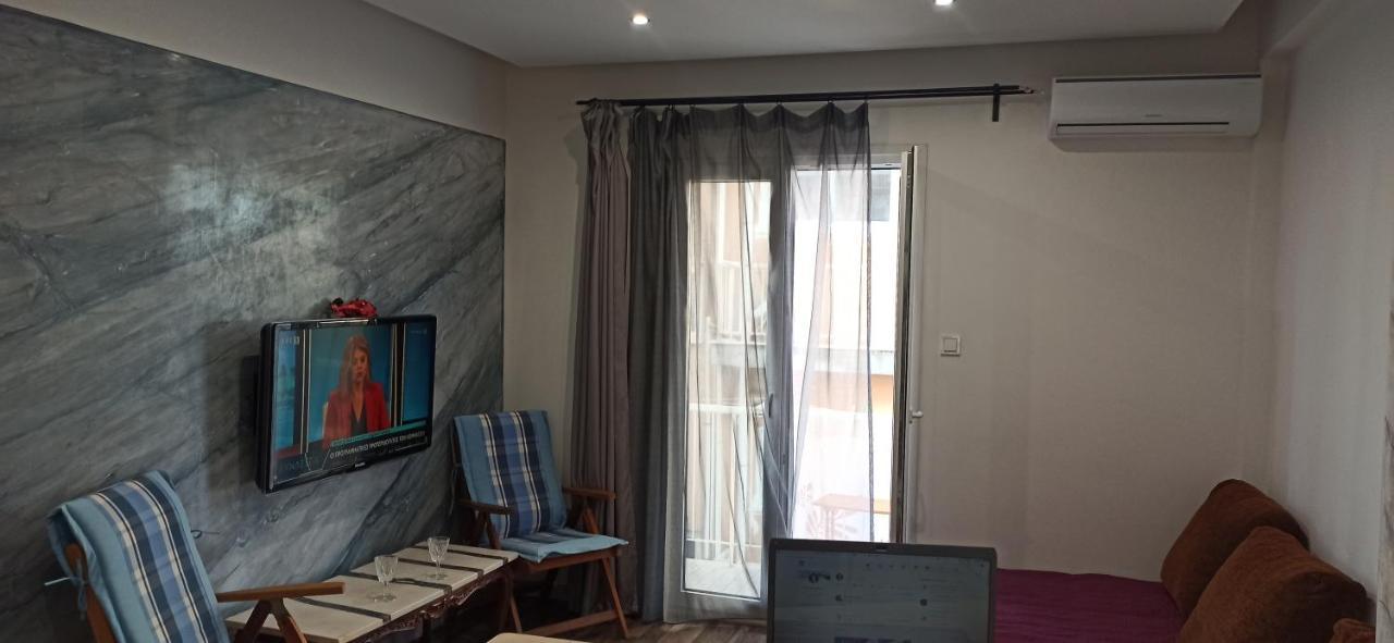 Apartment Center Piraeus Location Kastella Passalimani Port Bagian luar foto
