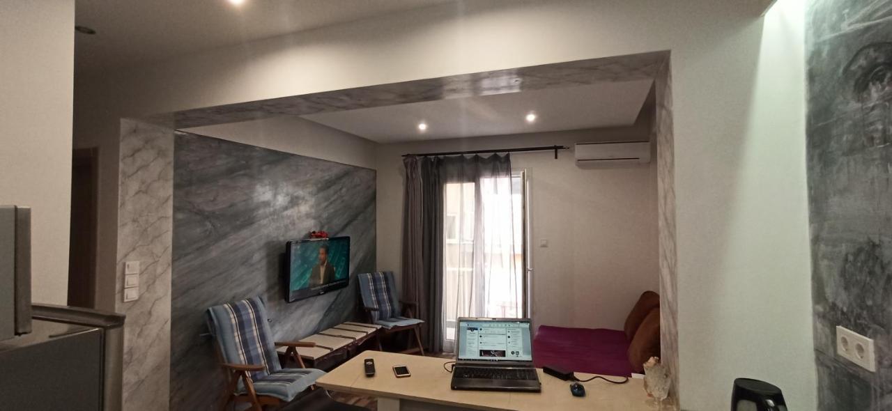 Apartment Center Piraeus Location Kastella Passalimani Port Bagian luar foto