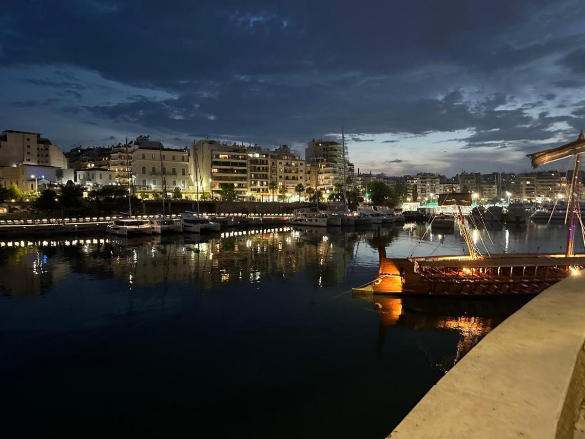Apartment Center Piraeus Location Kastella Passalimani Port Bagian luar foto