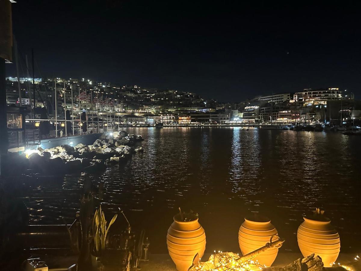 Apartment Center Piraeus Location Kastella Passalimani Port Bagian luar foto