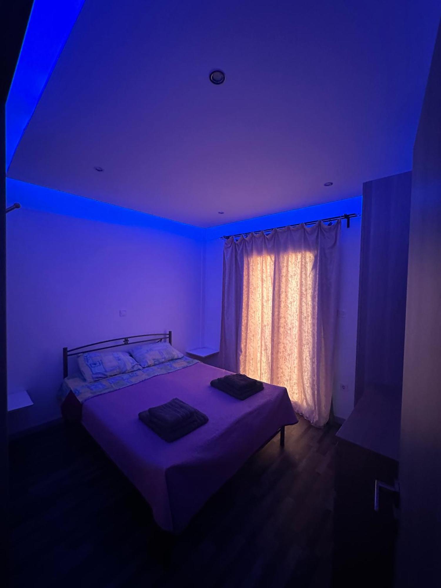 Apartment Center Piraeus Location Kastella Passalimani Port Bagian luar foto