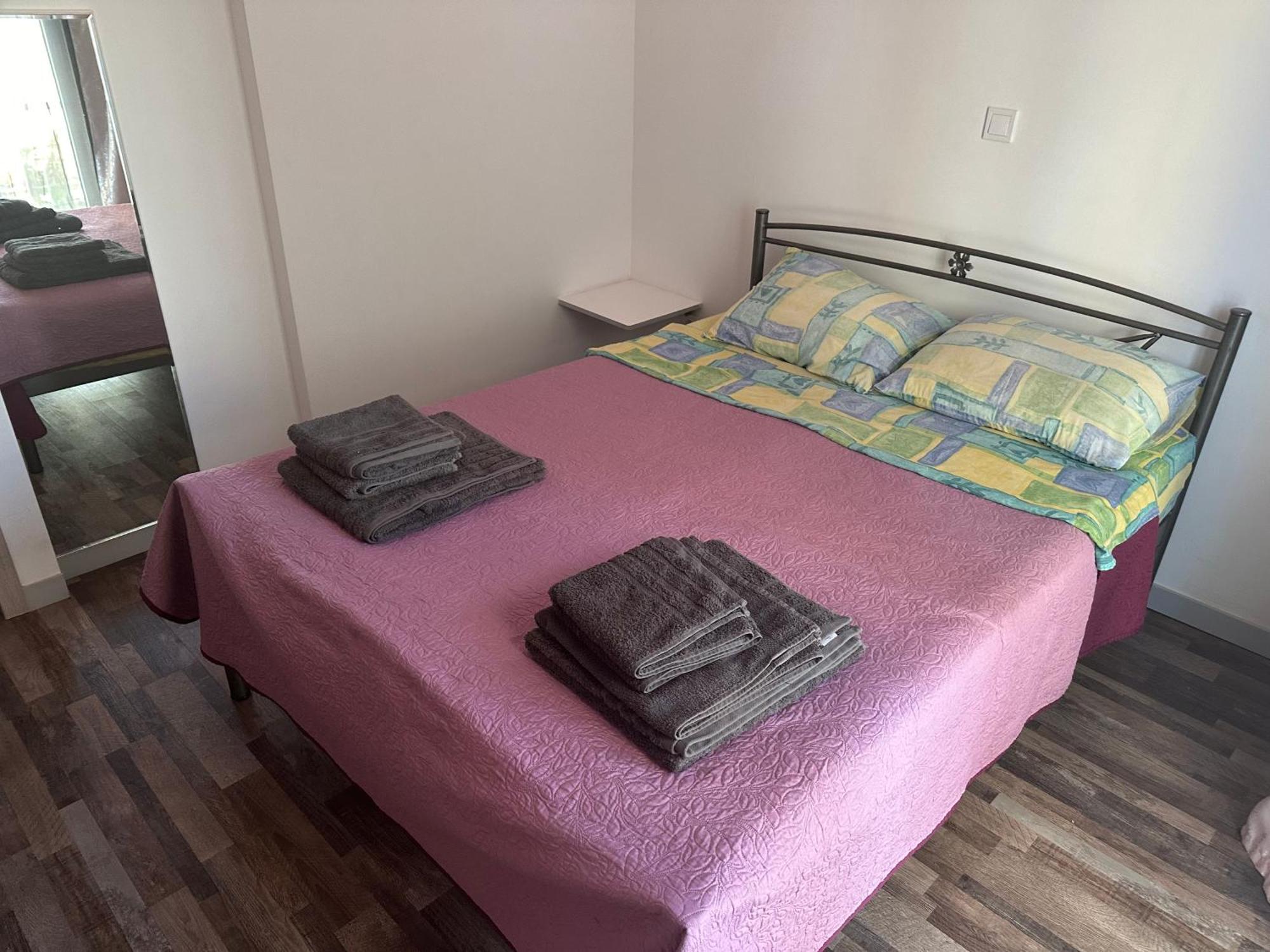 Apartment Center Piraeus Location Kastella Passalimani Port Bagian luar foto